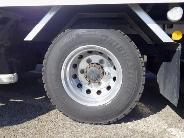 いすゞフォワードアルミウイング中型（4t）[写真23]