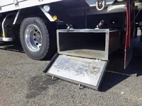 いすゞフォワードアルミウイング中型（4t）[写真38]