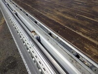 いすゞフォワードアルミウイング中型（4t）[写真06]