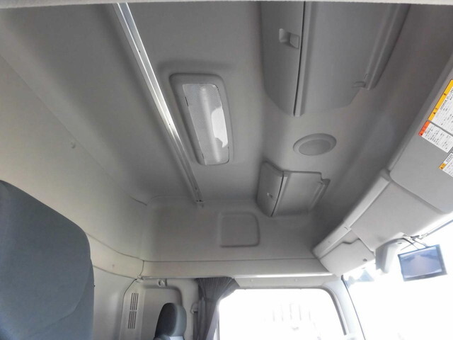 日野プロフィアアルミウイング大型（10t）[写真18]