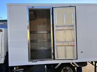 日野デュトロ冷凍車（冷蔵車）小型（2t・3t）[写真12]