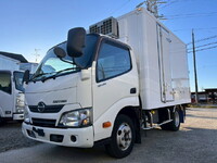 日野デュトロ冷凍車（冷蔵車）小型（2t・3t）[写真01]