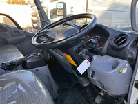 日野デュトロ冷凍車（冷蔵車）小型（2t・3t）[写真24]