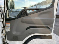 三菱ふそうキャンターアルミバン小型（2t・3t）[写真19]