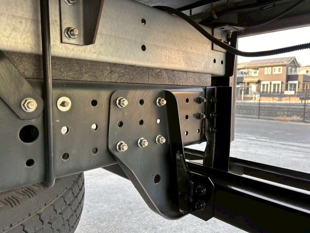 三菱ふそうキャンターアルミバン小型（2t・3t）[写真33]