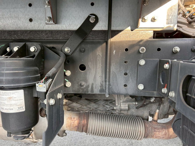 三菱ふそうキャンターアルミバン小型（2t・3t）[写真34]