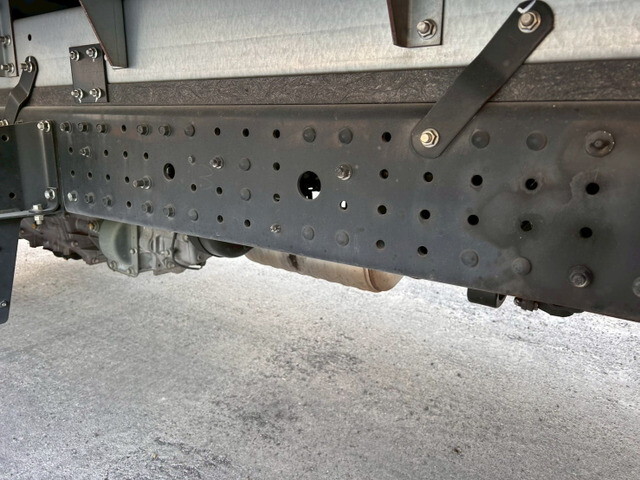 三菱ふそうキャンターアルミバン小型（2t・3t）[写真35]