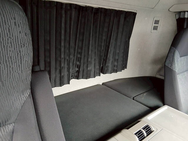 三菱ふそうスーパーグレート冷凍車（冷蔵車）大型（10t）[写真18]