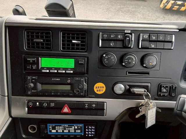 三菱ふそうスーパーグレート冷凍車（冷蔵車）大型（10t）[写真22]