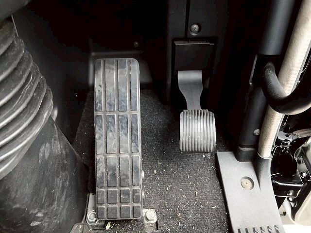 三菱ふそうスーパーグレート冷凍車（冷蔵車）大型（10t）[写真25]