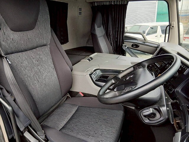 三菱ふそうスーパーグレート冷凍車（冷蔵車）大型（10t）[写真26]