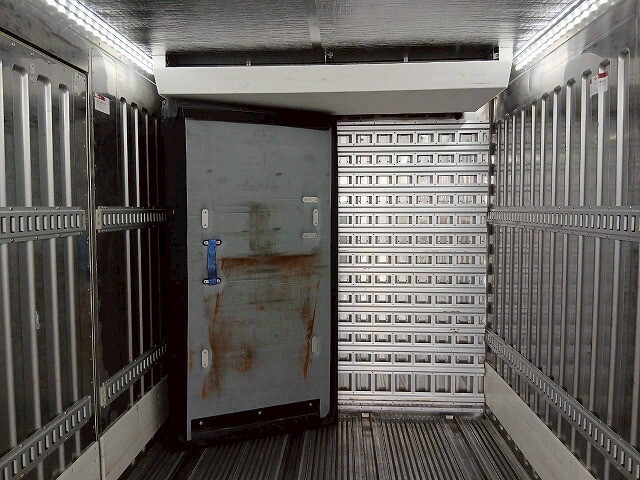 三菱ふそうスーパーグレート冷凍車（冷蔵車）大型（10t）[写真35]