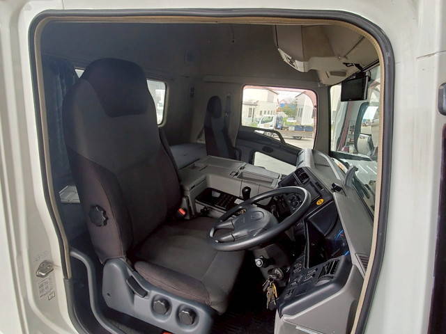 三菱ふそうスーパーグレートセルフローダー大型（10t）[写真17]