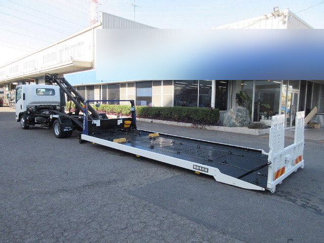 いすゞエルフセーフティローダー小型（2t・3t）[写真02]