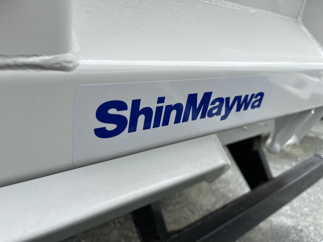 三菱ふそうスーパーグレートダンプ大型（10t）[写真09]