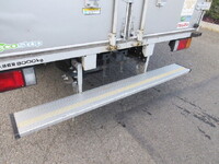 いすゞエルフアルミバン小型（2t・3t）[写真16]