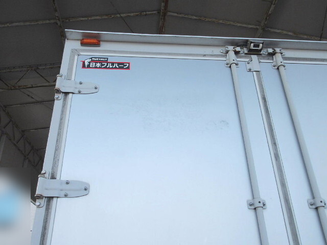 いすゞエルフアルミバン小型（2t・3t）[写真18]