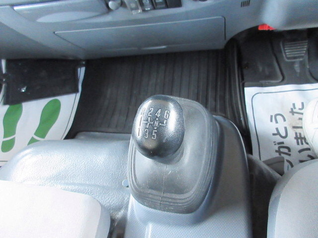 いすゞエルフアルミバン小型（2t・3t）[写真25]