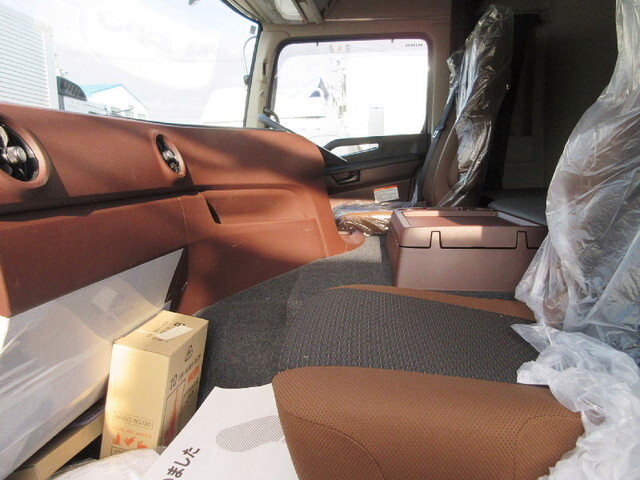 日野プロフィアアルミウイング大型（10t）[写真19]