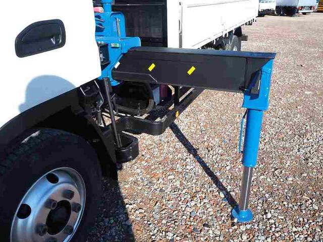 三菱ふそうキャンタークレーン5段小型（2t・3t）[写真11]