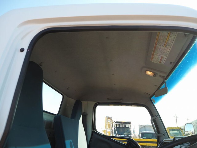 三菱ふそうキャンタークレーン5段小型（2t・3t）[写真33]