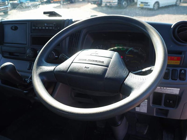 三菱ふそうキャンタークレーン5段小型（2t・3t）[写真34]