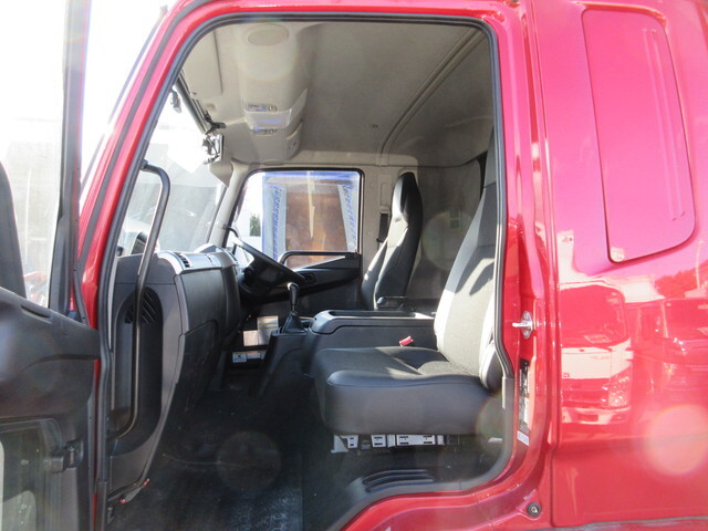 三菱ふそうファイターアルミウイング中型（4t）[写真17]