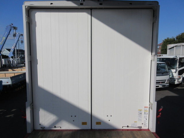 三菱ふそうファイターアルミウイング中型（4t）[写真31]