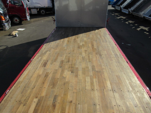 三菱ふそうファイターアルミウイング中型（4t）[写真32]