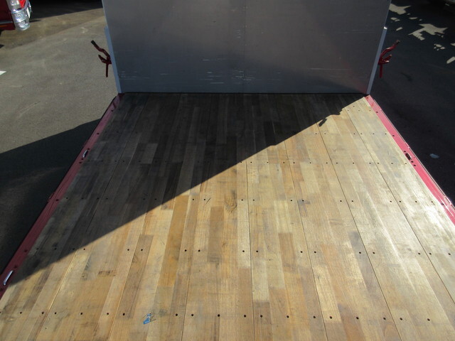 三菱ふそうファイターアルミウイング中型（4t）[写真33]