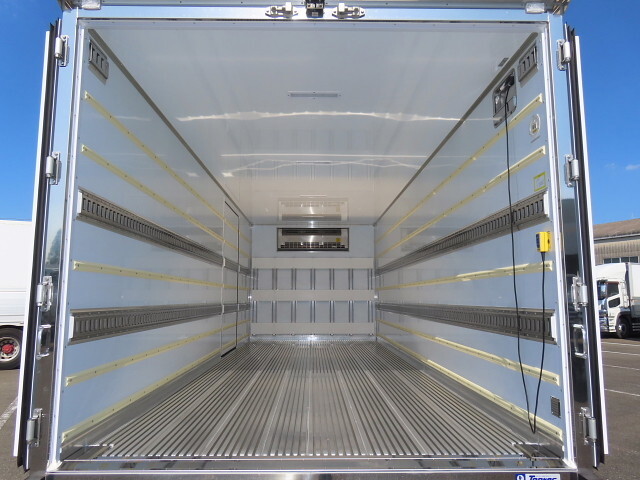 三菱ふそうファイター冷凍車（冷蔵車）中型（4t）[写真26]