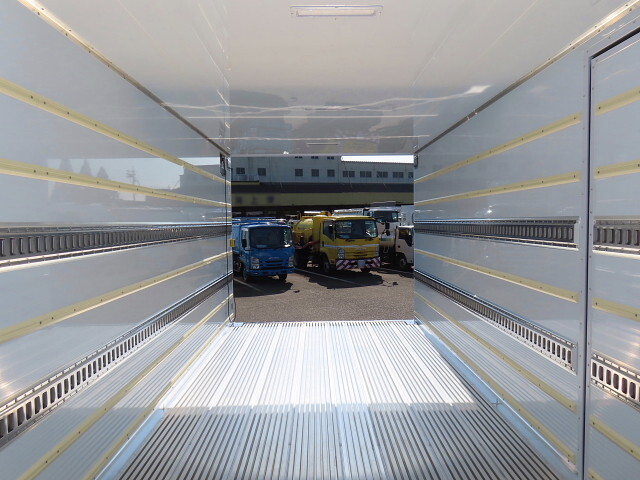 三菱ふそうファイター冷凍車（冷蔵車）中型（4t）[写真27]