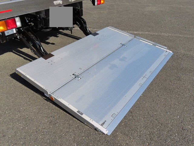 三菱ふそうファイター冷凍車（冷蔵車）中型（4t）[写真29]