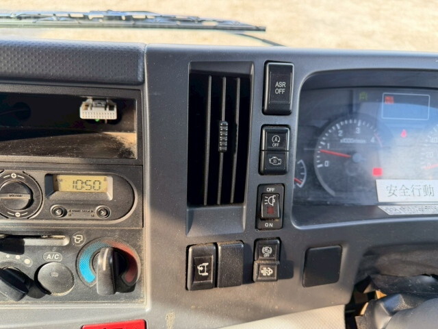 いすゞエルフアルミウイング小型（2t・3t）[写真19]