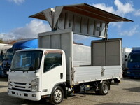 いすゞエルフアルミウイング小型（2t・3t）[写真01]