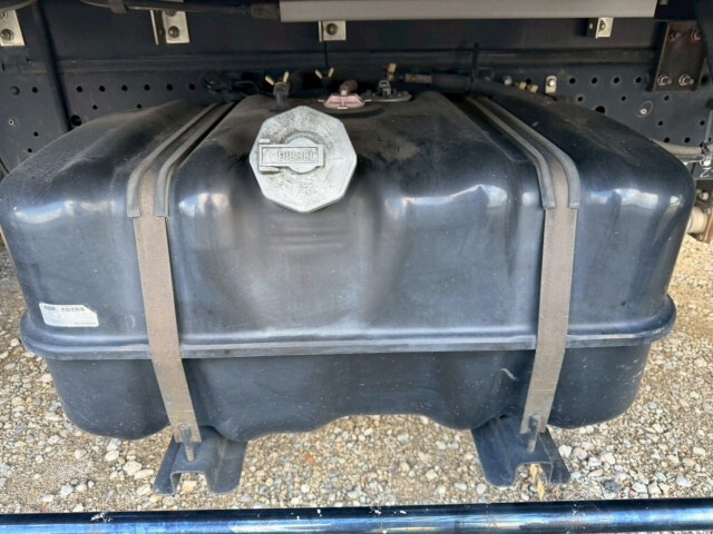 いすゞエルフアルミウイング小型（2t・3t）[写真27]