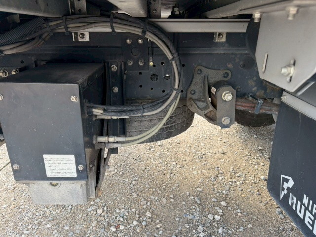 いすゞエルフアルミウイング小型（2t・3t）[写真28]