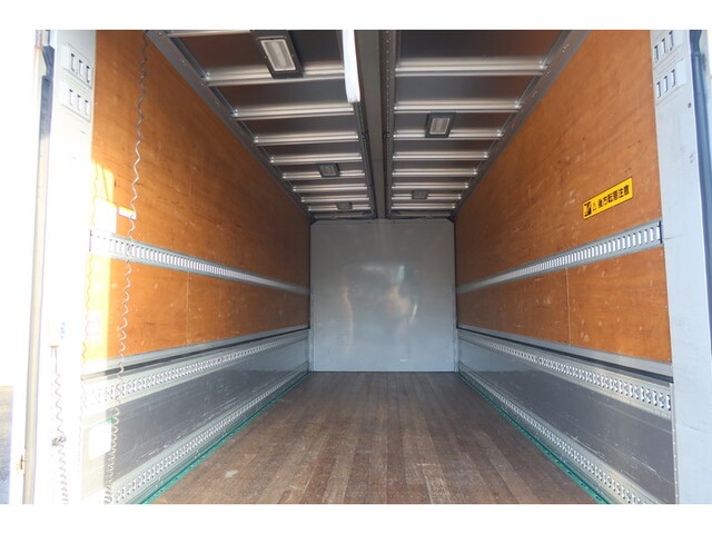 いすゞフォワードアルミウイング中型（4t）[写真12]