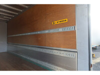 いすゞフォワードアルミウイング中型（4t）[写真15]