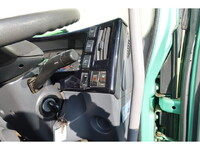 いすゞフォワードアルミウイング中型（4t）[写真32]