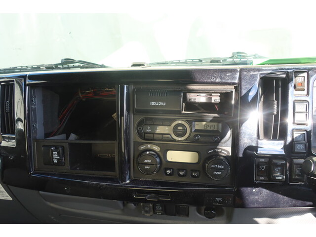 いすゞフォワードアルミウイング中型（4t）[写真32]