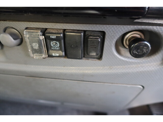 いすゞフォワードアルミウイング中型（4t）[写真33]