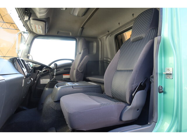 いすゞフォワードアルミウイング中型（4t）[写真38]