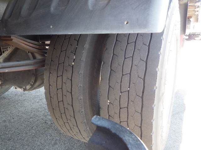 日野レンジャー幌ウイング中型（4t）[写真35]