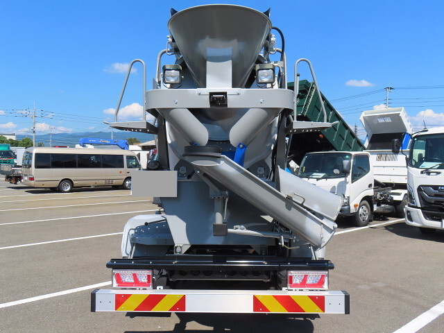 三菱ふそうファイターミキサー車（コンクリートミキサー）中型（4t）[写真05]