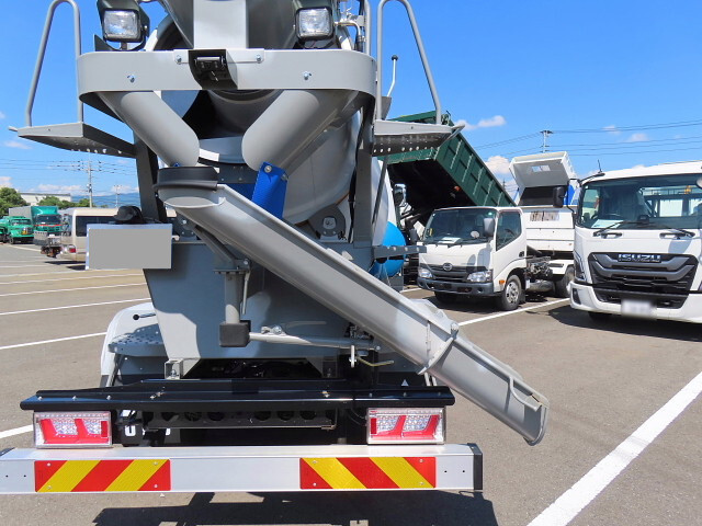 三菱ふそうファイターミキサー車（コンクリートミキサー）中型（4t）[写真26]