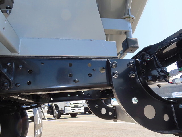 三菱ふそうファイターミキサー車（コンクリートミキサー）中型（4t）[写真08]