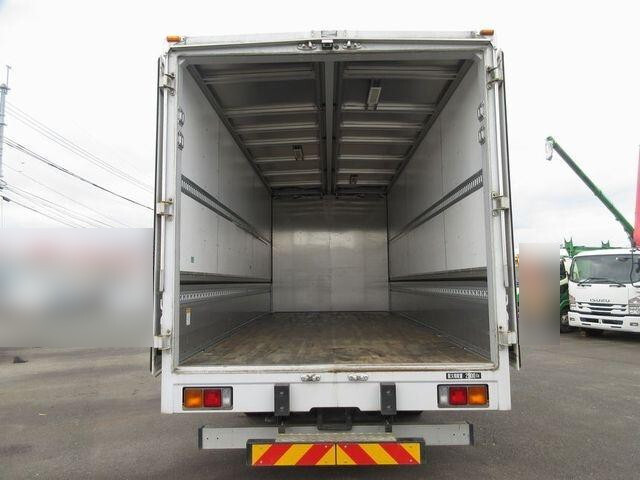 三菱ふそうファイターアルミウイング中型（4t）[写真11]