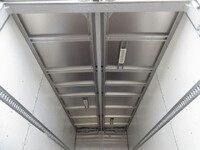 三菱ふそうファイターアルミウイング中型（4t）[写真13]