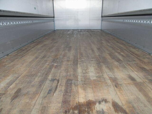 三菱ふそうファイターアルミウイング中型（4t）[写真15]